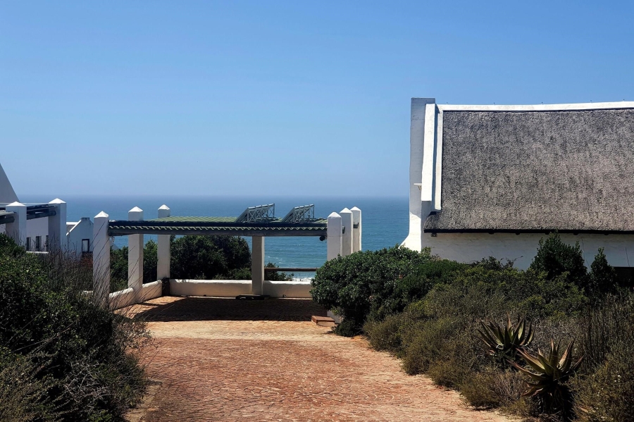 5 Bedroom Property for Sale in Boggomsbaai Western Cape